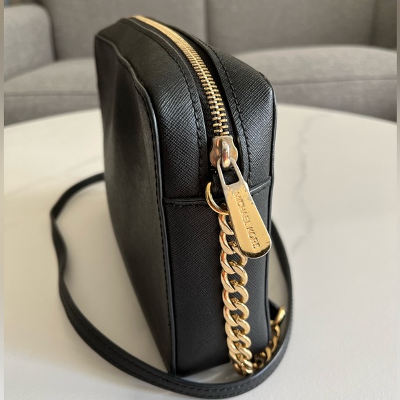 MICHAEL KORS
Chain-Link Saffiano Leather Crossbody Bag - Picture 3 of 8